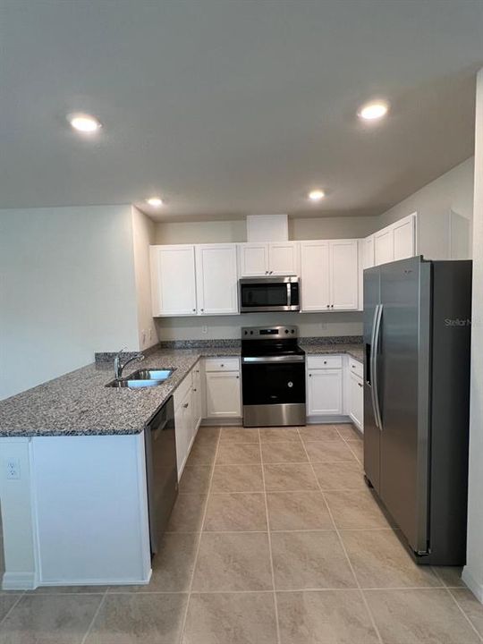 For Rent: $2,190 (3 beds, 2 baths, 1504 Square Feet)