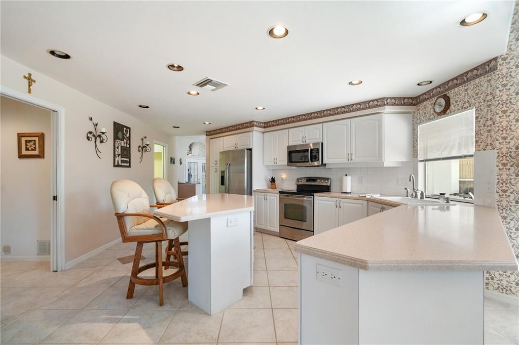 For Sale: $439,900 (3 beds, 2 baths, 2665 Square Feet)