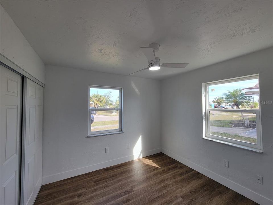 For Sale: $249,900 (3 beds, 2 baths, 1056 Square Feet)