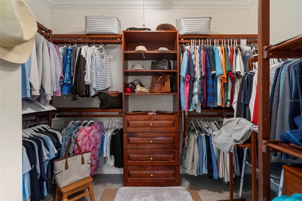 primary built in closet