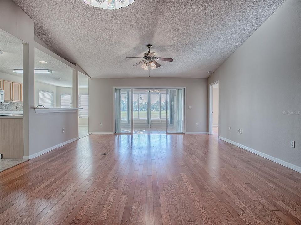 GORGEOUS FLOORING THROUGHOUT THIS OPEN FLOOR PLAN!