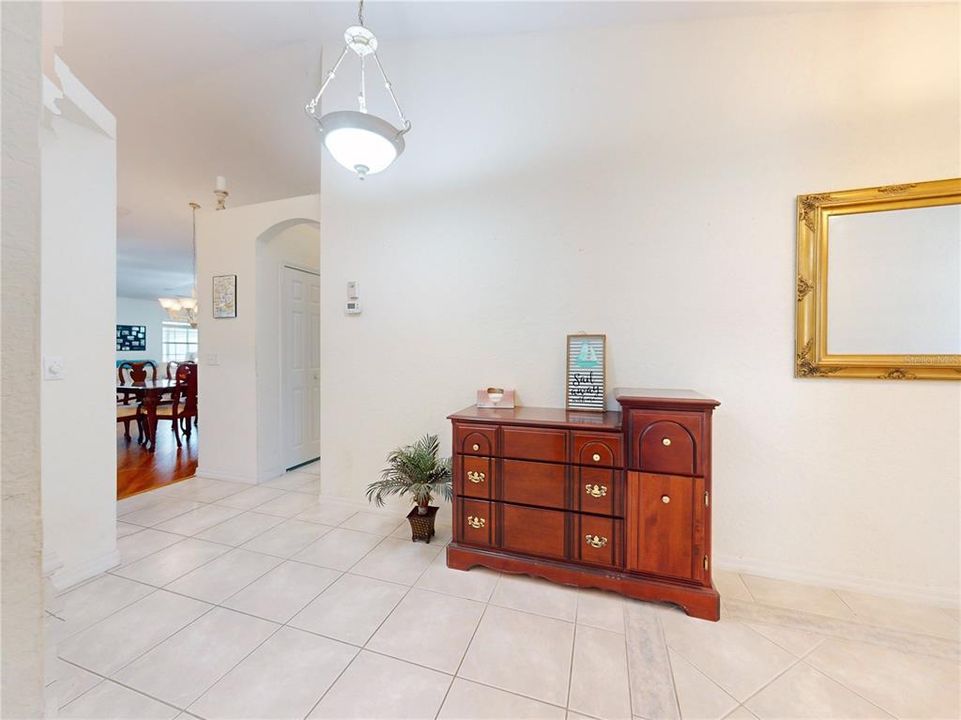 For Sale: $539,000 (3 beds, 2 baths, 1621 Square Feet)