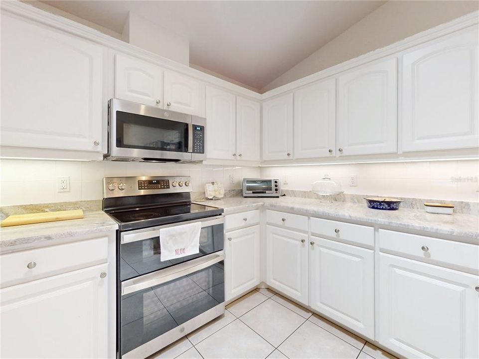 For Sale: $539,000 (3 beds, 2 baths, 1621 Square Feet)