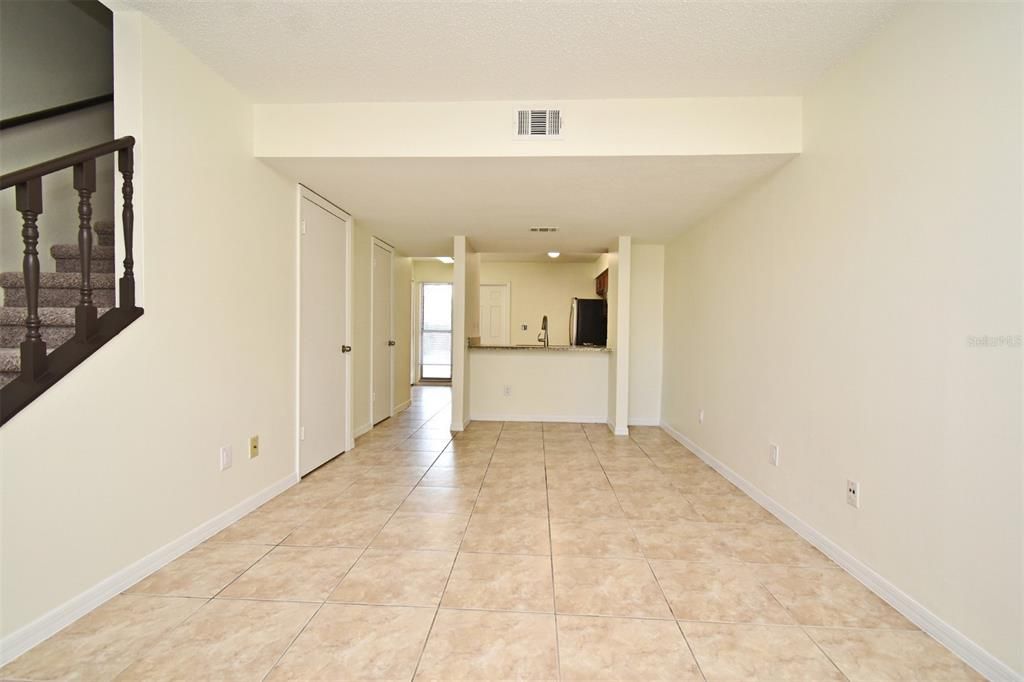 For Rent: $1,500 (2 beds, 1 baths, 995 Square Feet)