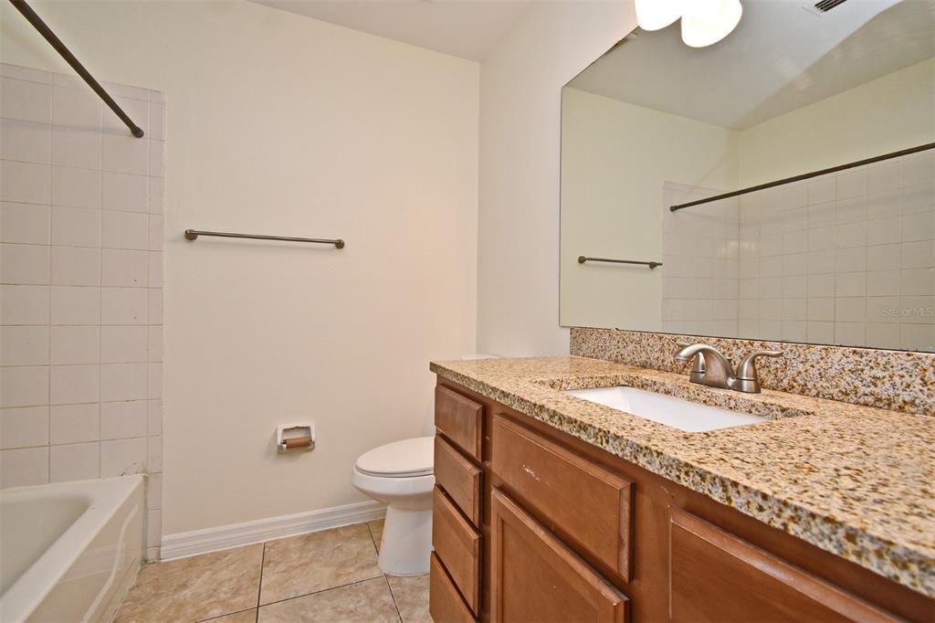 For Rent: $1,500 (2 beds, 1 baths, 995 Square Feet)