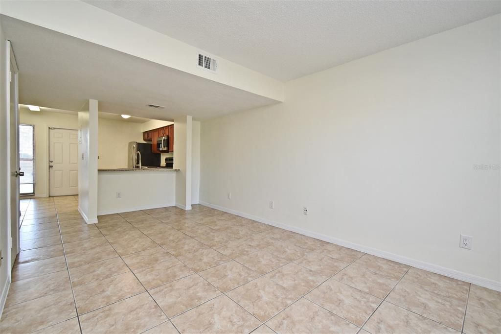 For Rent: $1,500 (2 beds, 1 baths, 995 Square Feet)