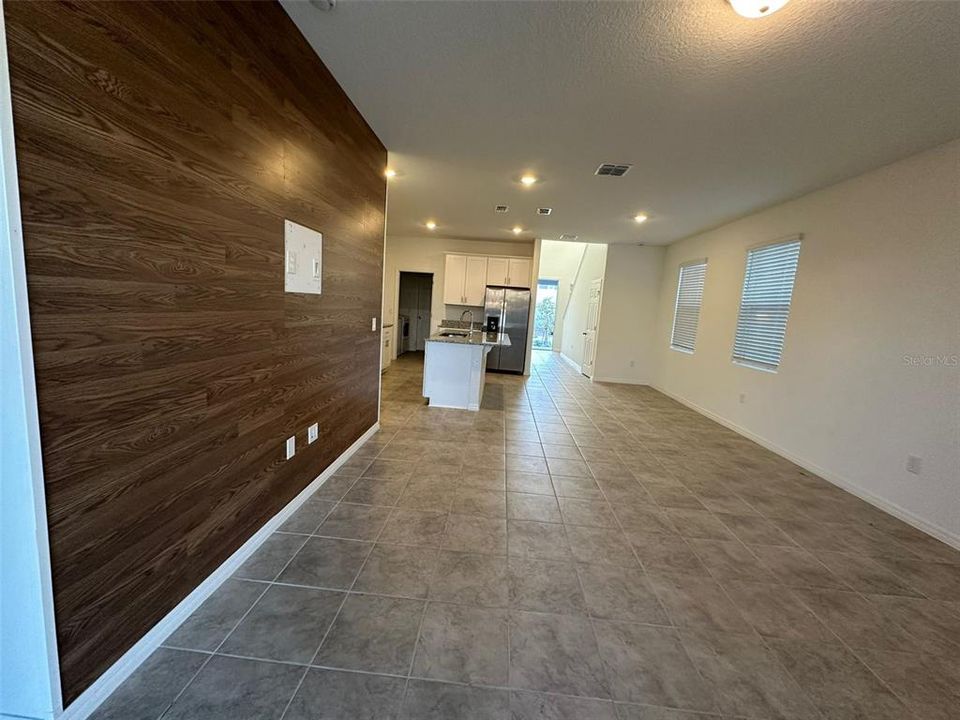 For Rent: $2,600 (4 beds, 2 baths, 2082 Square Feet)