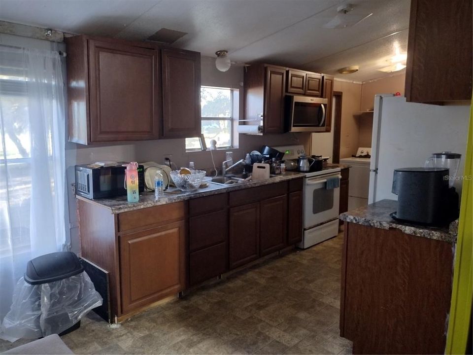 For Sale: $249,900 (3 beds, 2 baths, 960 Square Feet)