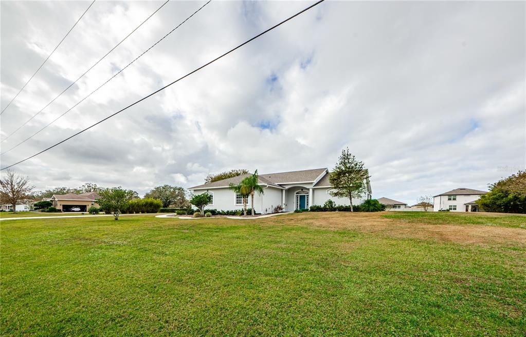 For Sale: $699,999 (4 beds, 2 baths, 2883 Square Feet)