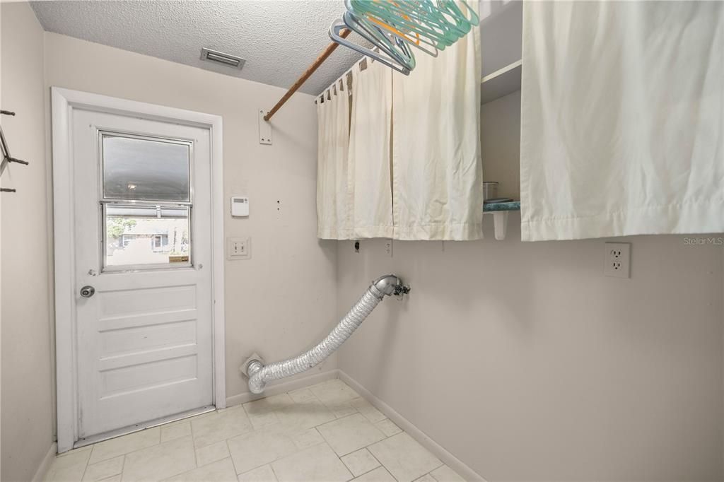 For Sale: $299,900 (3 beds, 2 baths, 1802 Square Feet)