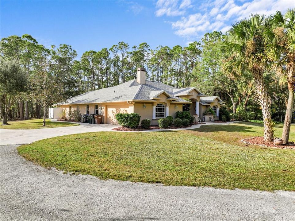 For Sale: $959,000 (3 beds, 3 baths, 2574 Square Feet)