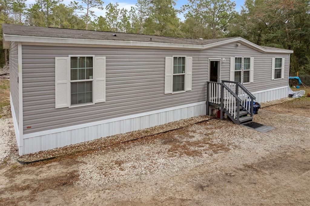 For Sale: $193,900 (4 beds, 2 baths, 1512 Square Feet)