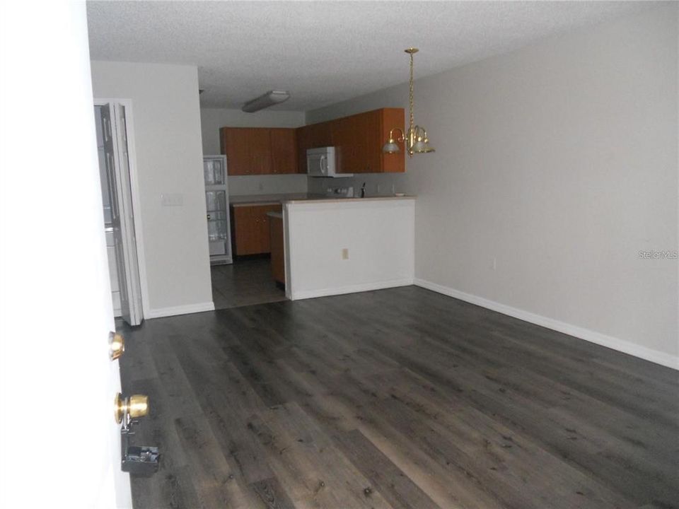 For Rent: $1,475 (2 beds, 2 baths, 784 Square Feet)