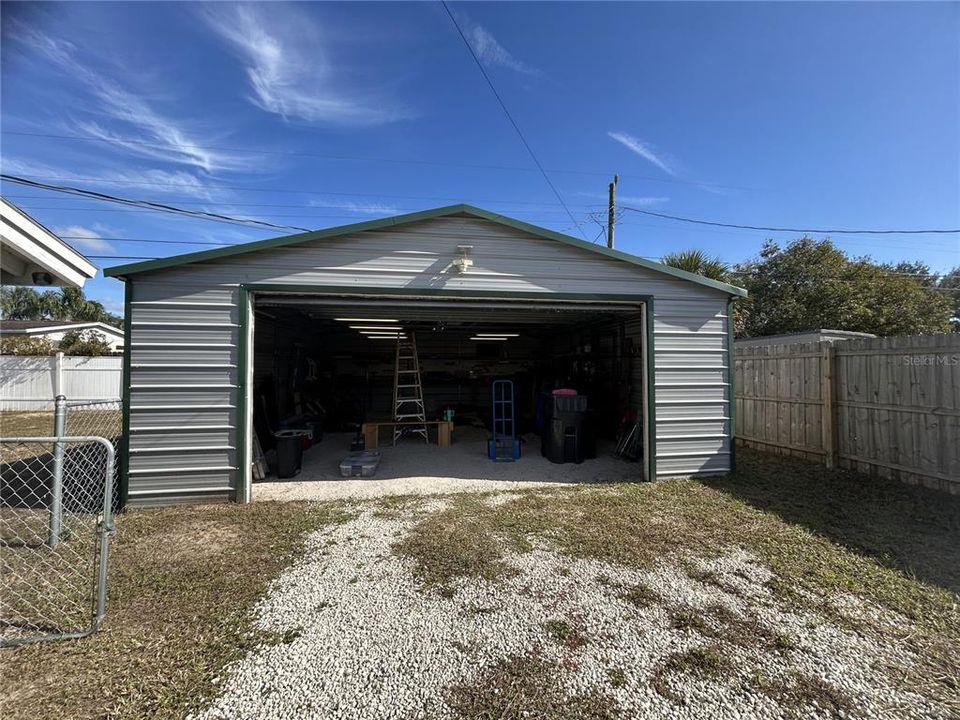 For Sale: $240,000 (3 beds, 2 baths, 1128 Square Feet)