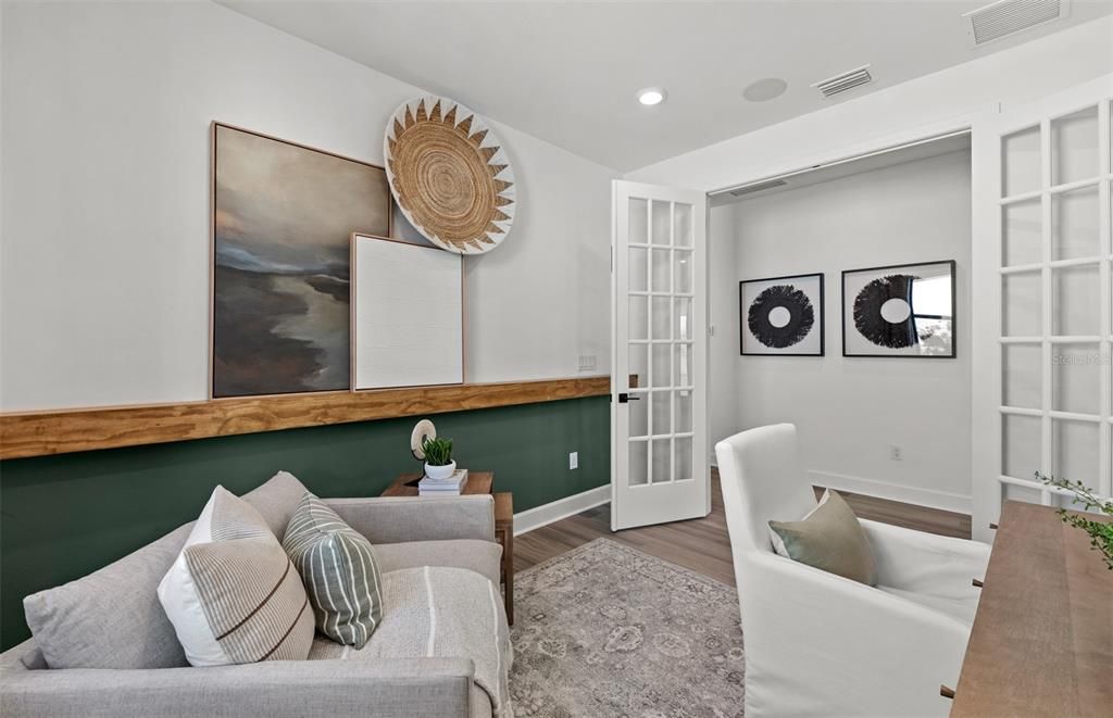 Interior photos are of a staged model home. Illustration purposes only. Options may vary.