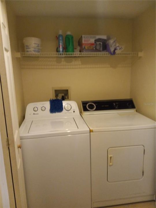 LAUNDRY  CLOSET