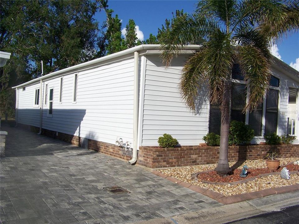 For Sale: $224,900 (2 beds, 2 baths, 1508 Square Feet)