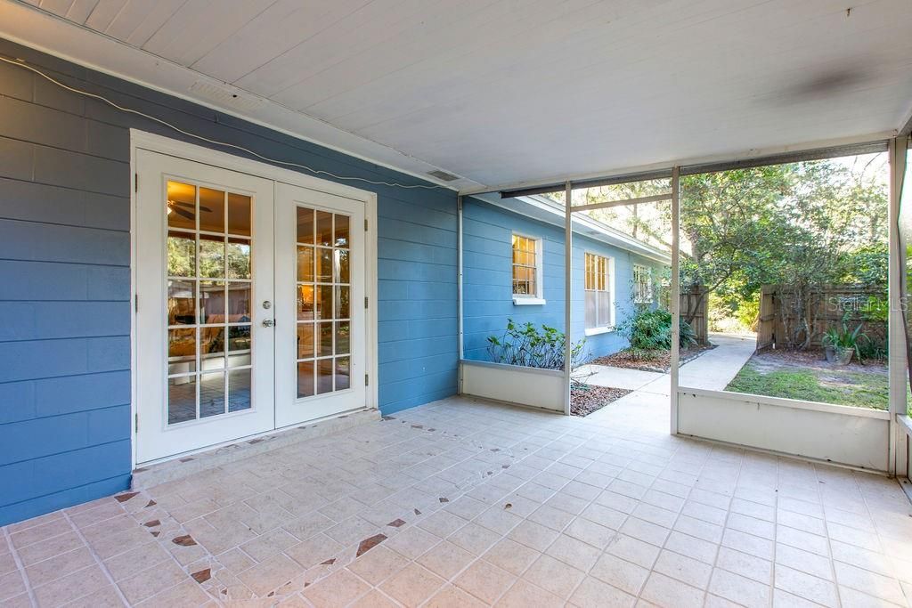 Screen porch off of family room