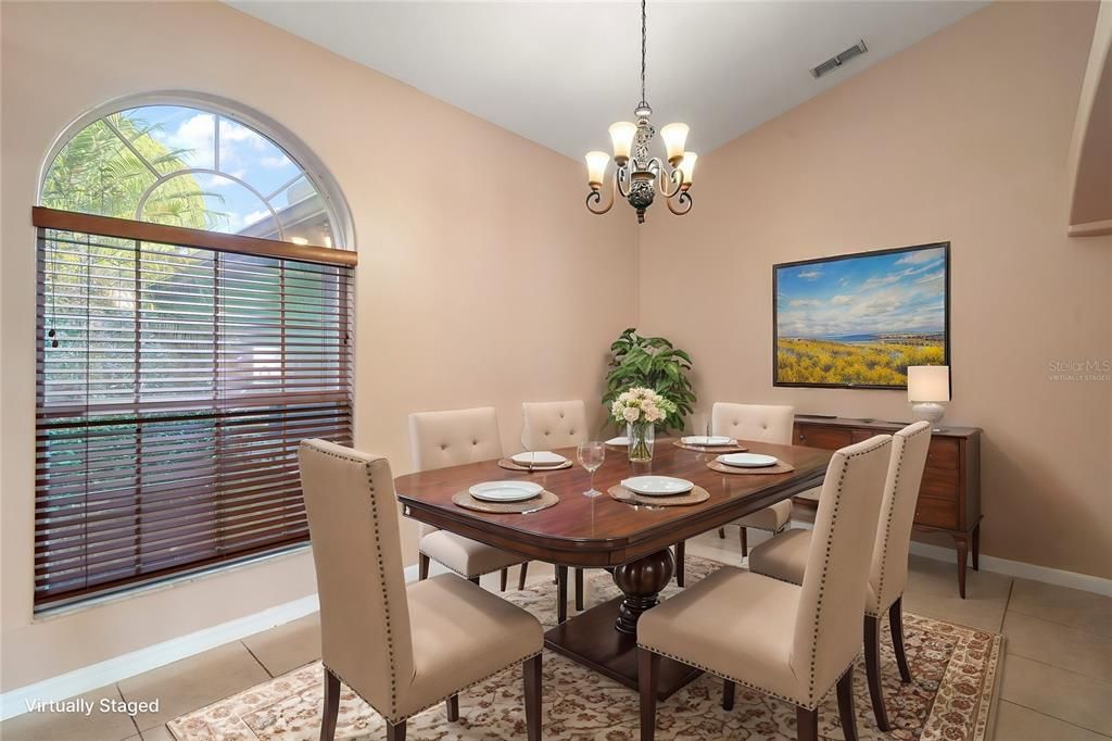 Dining room (virtually staged)