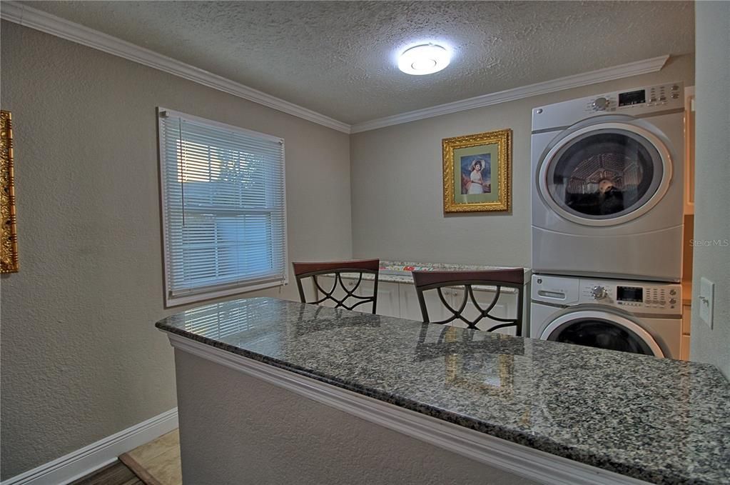 For Sale: $159,900 (1 beds, 1 baths, 795 Square Feet)