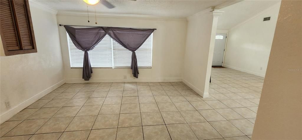 For Rent: $2,500 (3 beds, 2 baths, 1400 Square Feet)