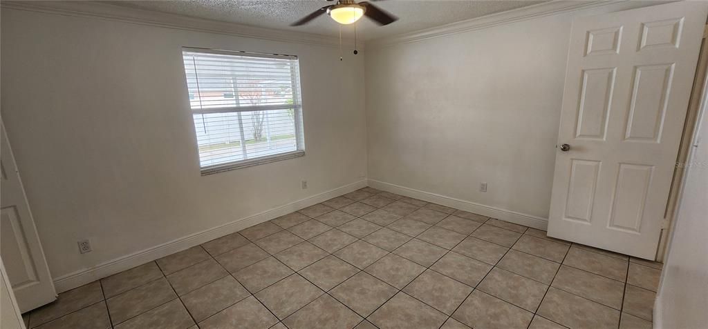 For Rent: $2,500 (3 beds, 2 baths, 1400 Square Feet)