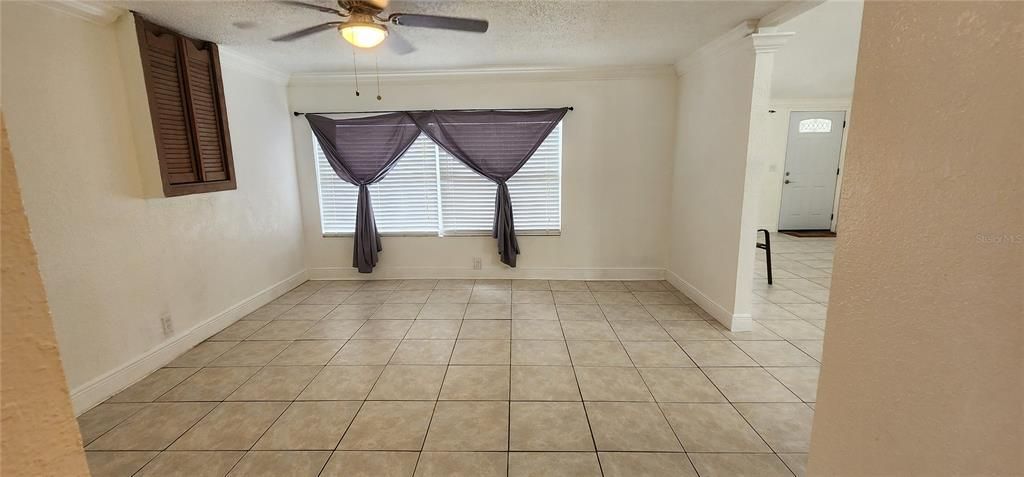 For Rent: $2,500 (3 beds, 2 baths, 1400 Square Feet)