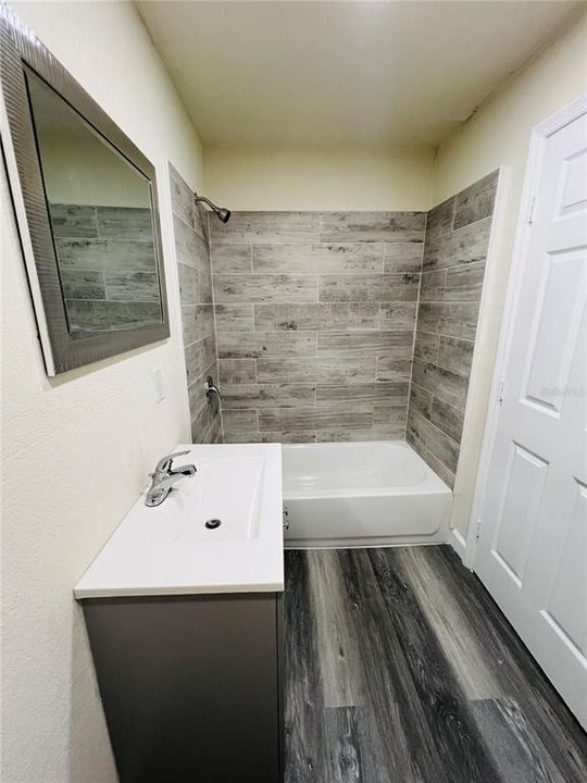 For Rent: $2,000 (2 beds, 2 baths, 936 Square Feet)