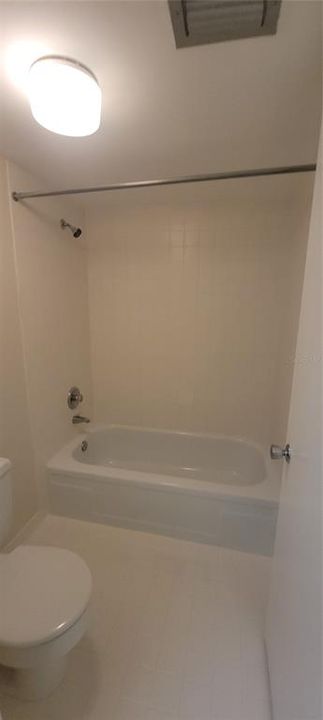 For Rent: $2,650 (2 beds, 2 baths, 1320 Square Feet)