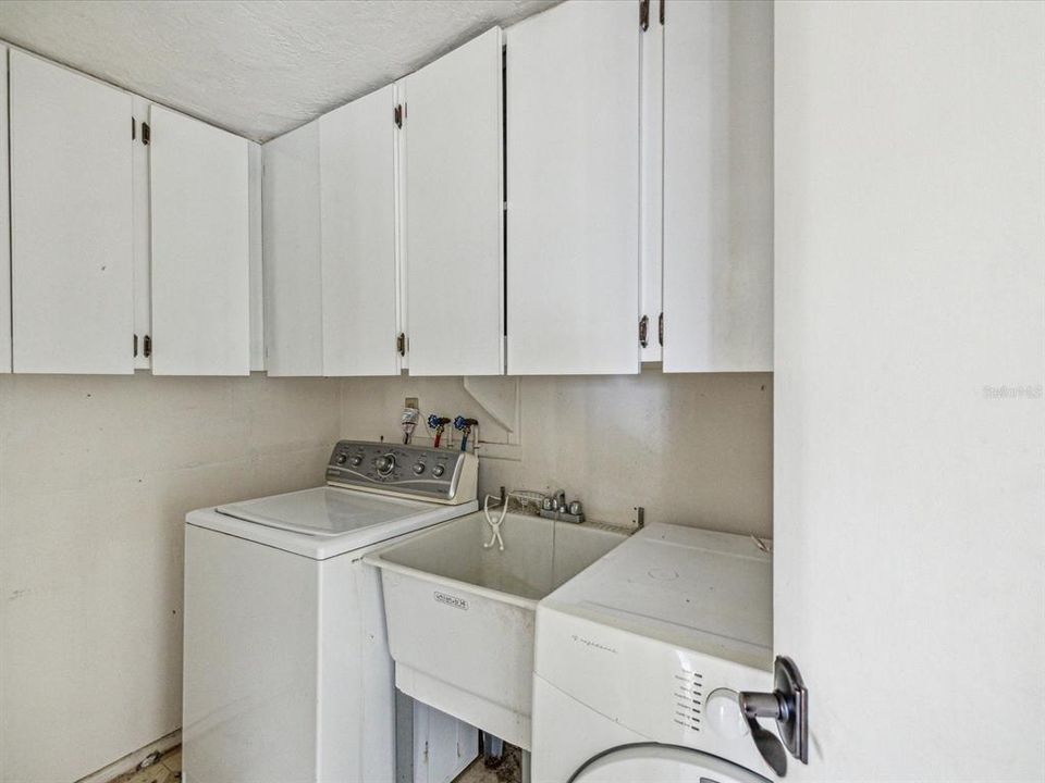 For Sale: $255,000 (2 beds, 2 baths, 1519 Square Feet)