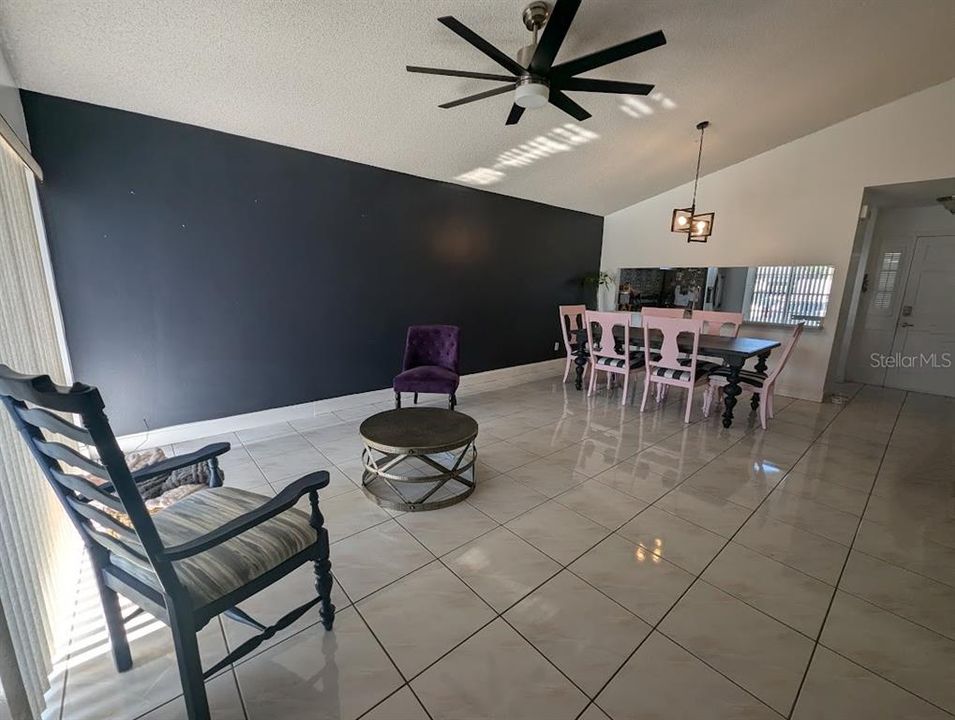 For Sale: $350,000 (3 beds, 2 baths, 1223 Square Feet)