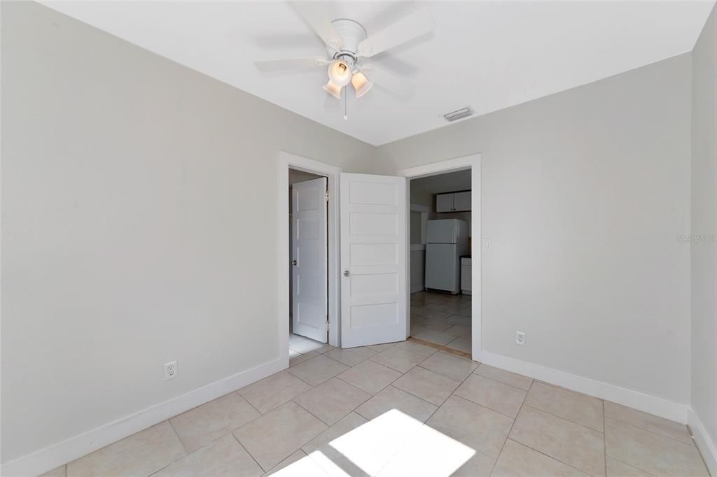 For Sale: $209,000 (2 beds, 1 baths, 736 Square Feet)