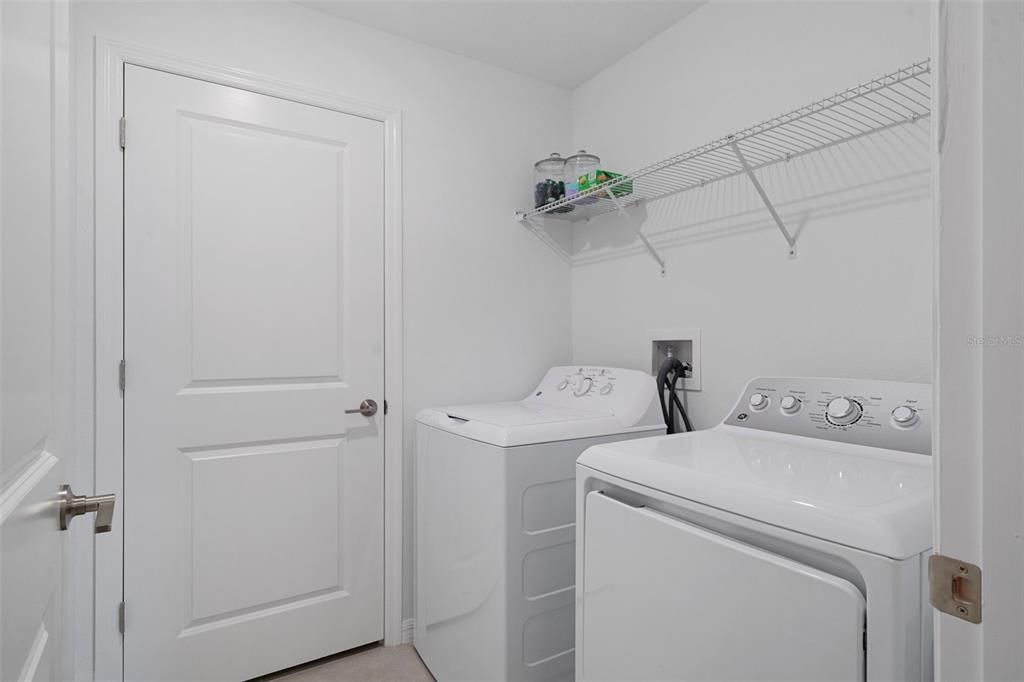 For Sale: $375,000 (3 beds, 2 baths, 2319 Square Feet)