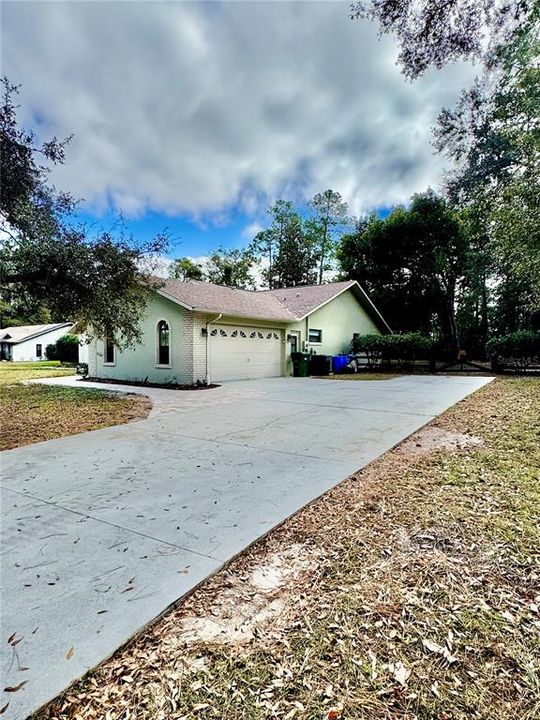 For Sale: $460,000 (3 beds, 2 baths, 1858 Square Feet)