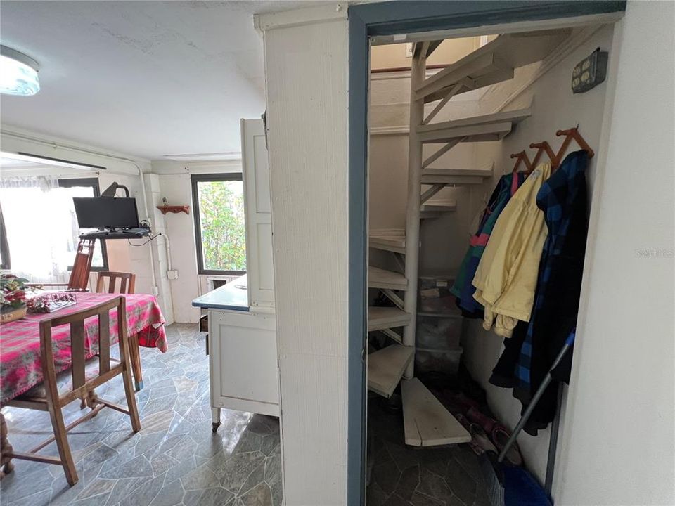 SPIRAL STAIRCASE LEADING UPSTAIRS