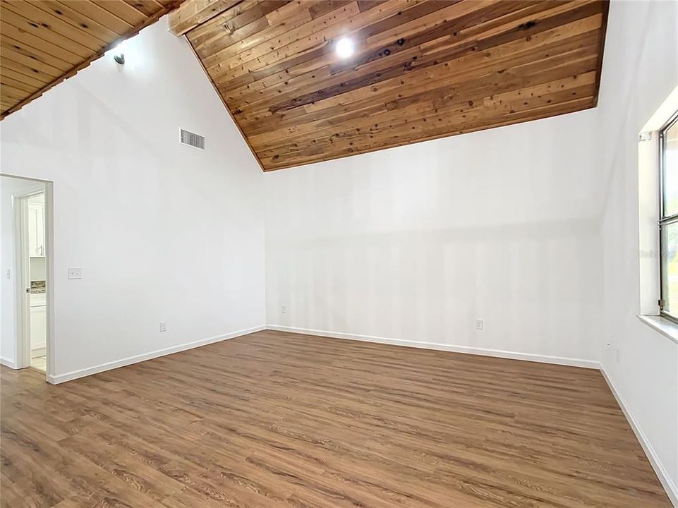 For Sale: $379,000 (3 beds, 2 baths, 2130 Square Feet)