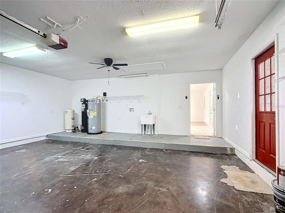 For Sale: $379,000 (3 beds, 2 baths, 2130 Square Feet)