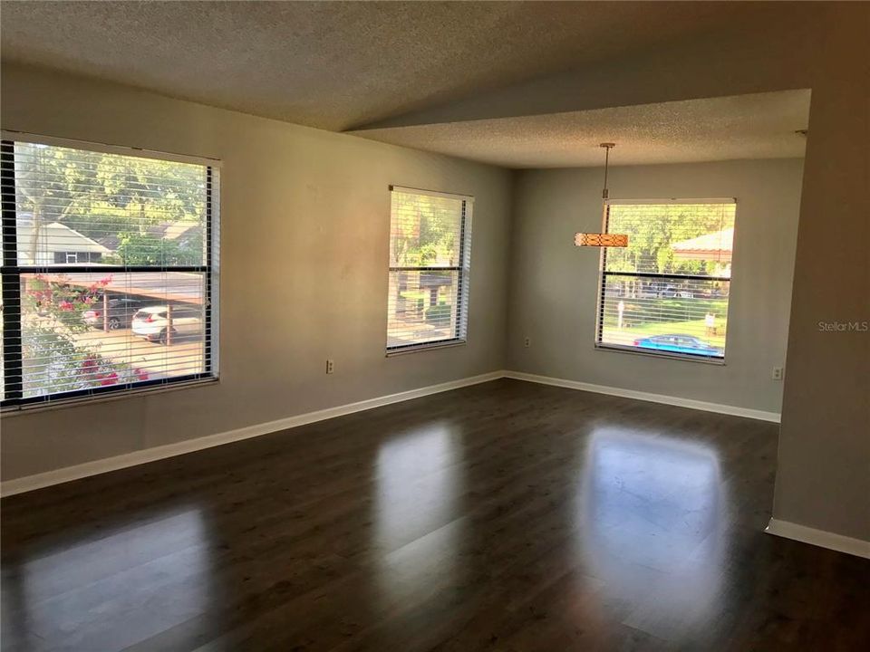 For Rent: $2,100 (2 beds, 2 baths, 1100 Square Feet)