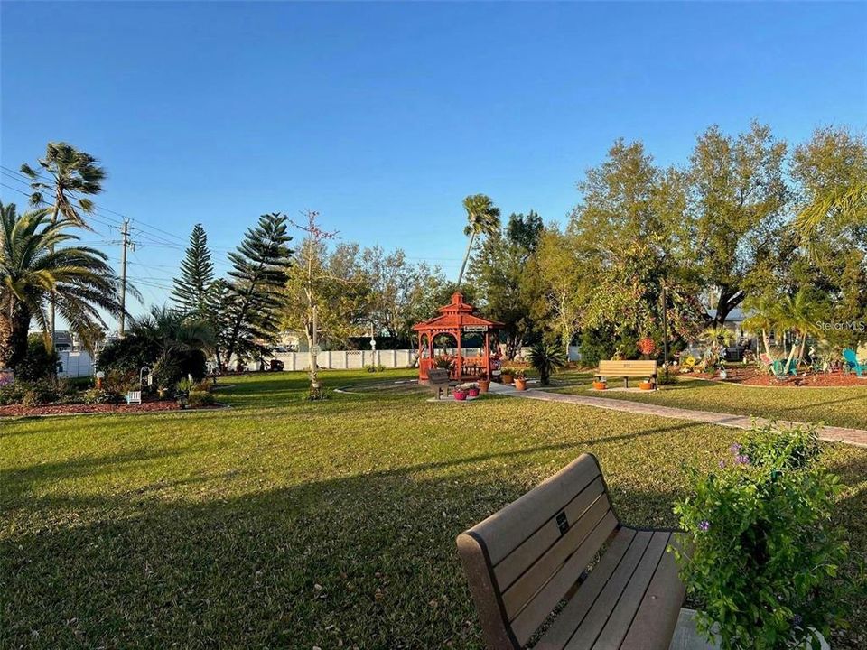Activo con contrato: $22,000 (0.05 acres)