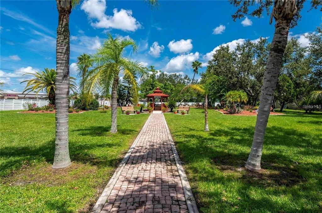 Activo con contrato: $22,000 (0.05 acres)