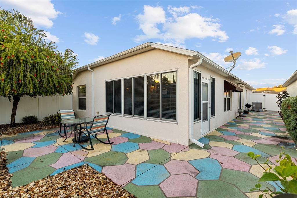 For Sale: $345,000 (2 beds, 2 baths, 1132 Square Feet)