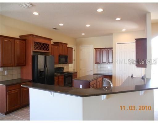 For Rent: $3,300 (5 beds, 3 baths, 2873 Square Feet)