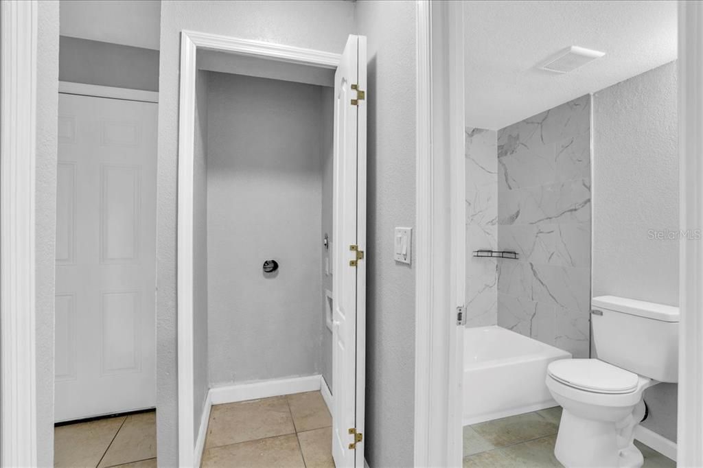 На продажу: $167,900 (2 спален, 2 ванн, 918 Квадратных фут)