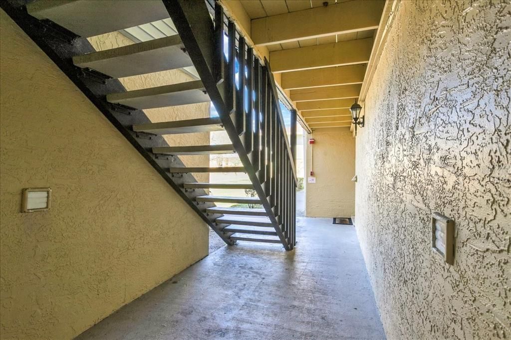 На продажу: $167,900 (2 спален, 2 ванн, 918 Квадратных фут)