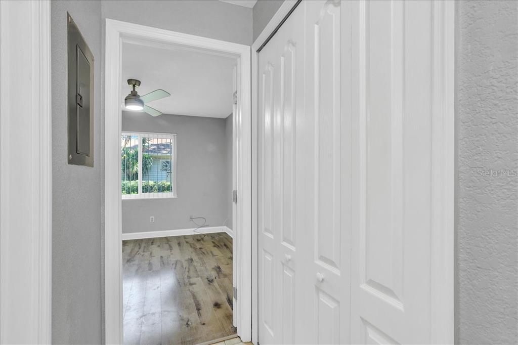 На продажу: $167,900 (2 спален, 2 ванн, 918 Квадратных фут)