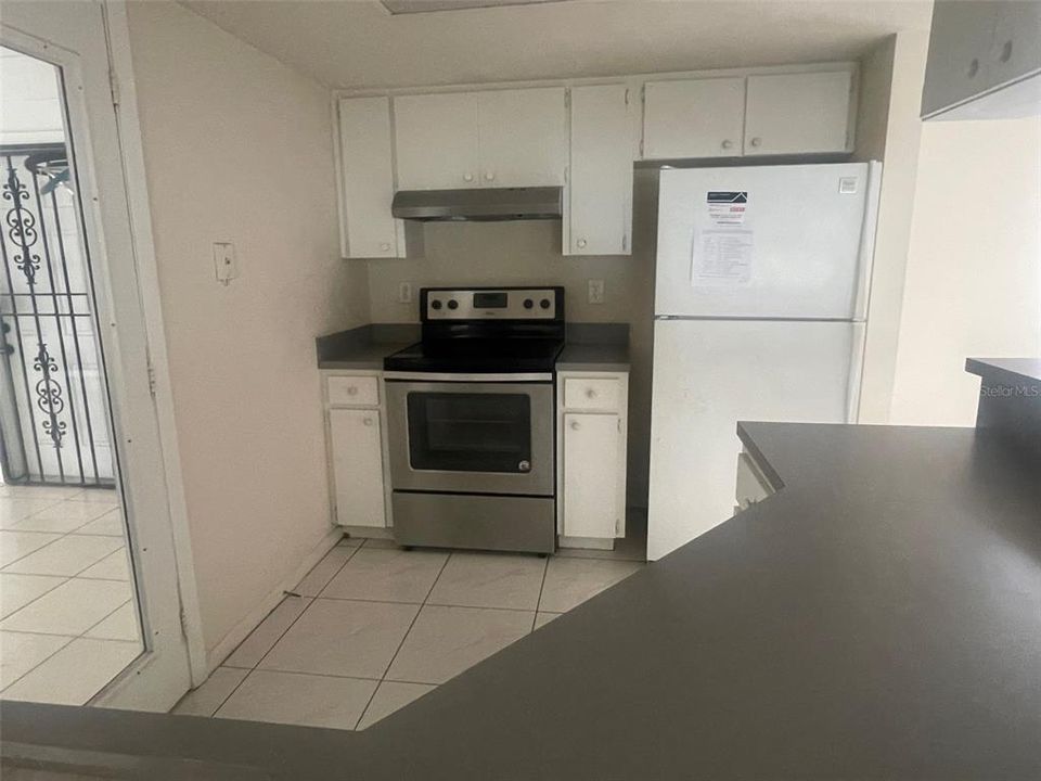 For Rent: $2,095 (3 beds, 2 baths, 1572 Square Feet)