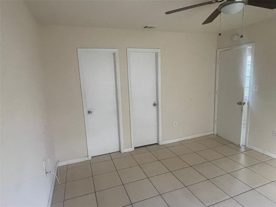 For Rent: $2,095 (3 beds, 2 baths, 1572 Square Feet)