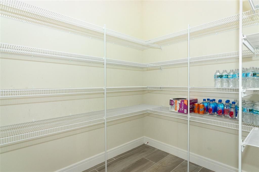 Walk-in Pantry