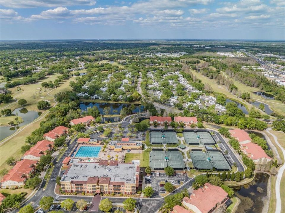 Carrollwood Country Club pool & tennis courts