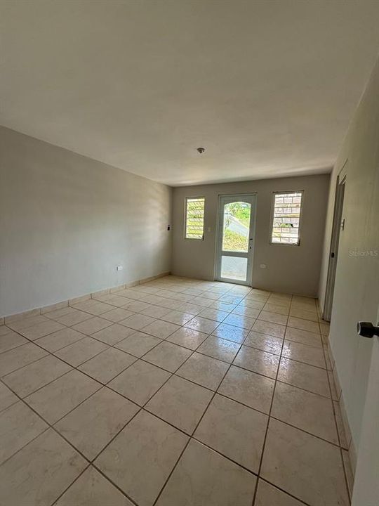 For Sale: $349,000 (4 beds, 2 baths, 2334 Square Feet)